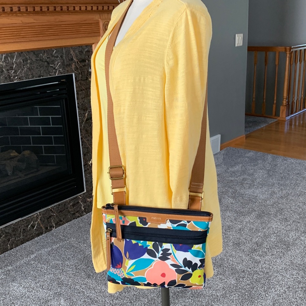 Fossil Floral Crossbody Bag with Brown Strap, like new.